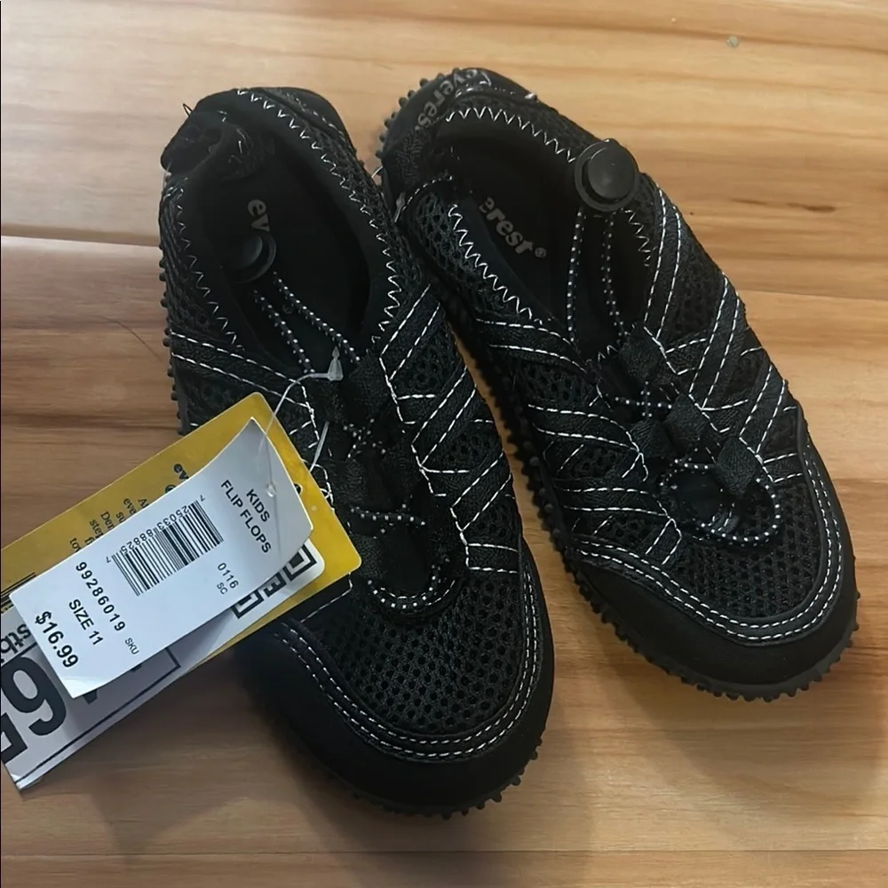 Black and White Water Shoes with Breathable Mesh